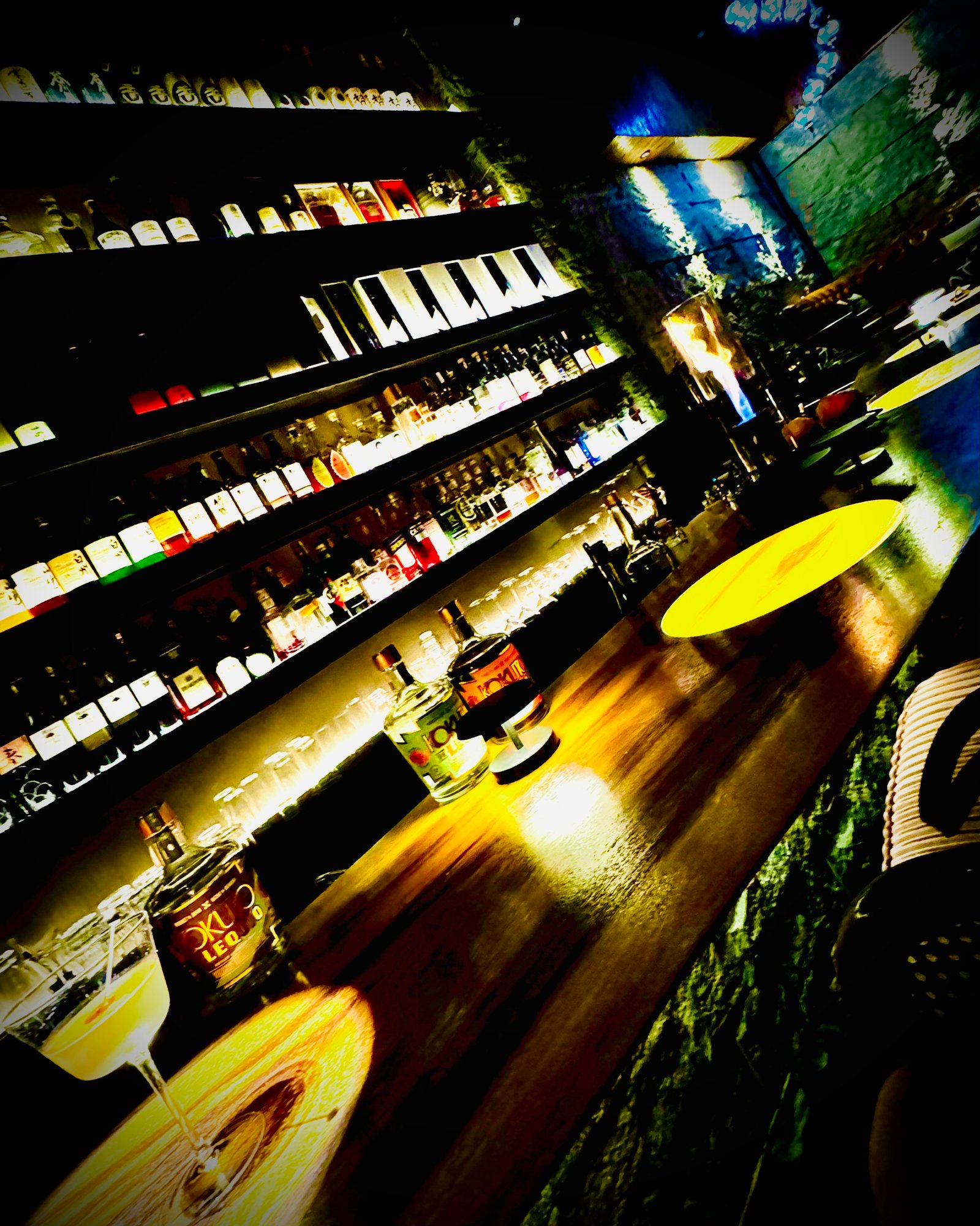 The shelves and counter at Salon du Japonisant